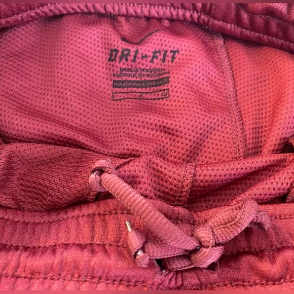 Nike Dri-Fit track pants/jogger’s burgundy & white size Small. Used - Picture 6 of 7